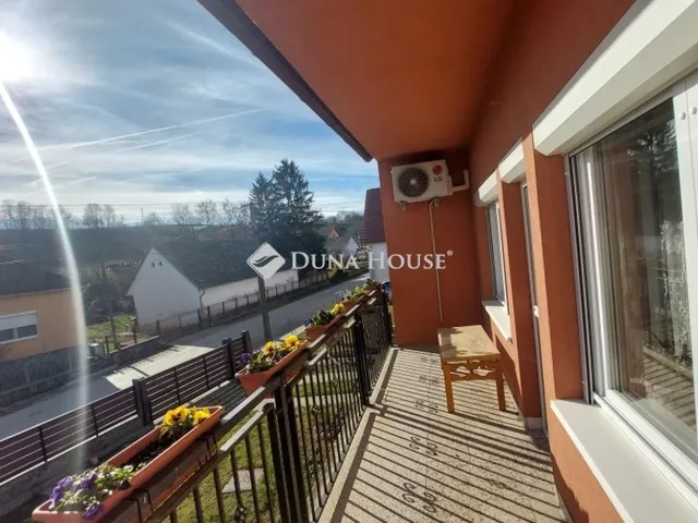 Eladó ház Kakasd 200 nm