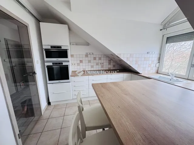 Eladó lakás Pécs 106 nm