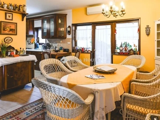 Eladó ház Pécs 300 nm