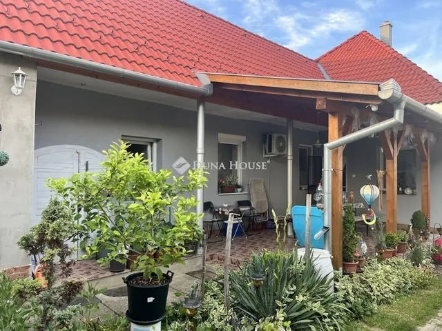 Eladó ház Egerág 95 nm