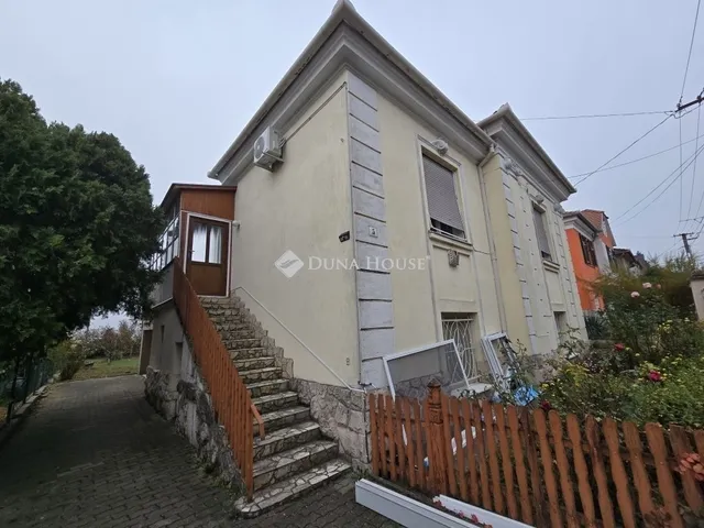 Eladó ház Pécs 190 nm