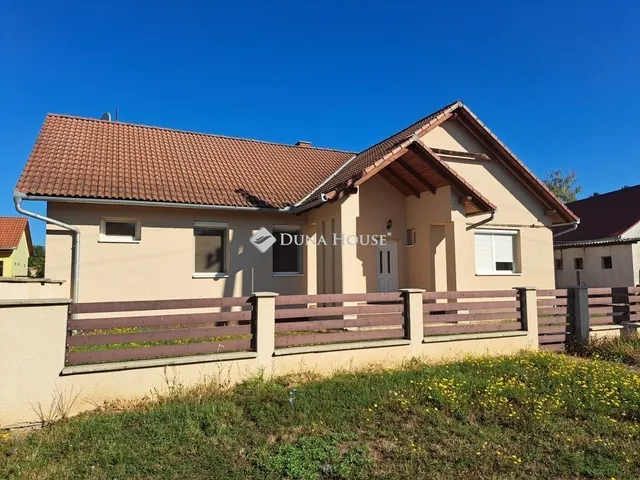 Kiadó ház Baksa 140 nm