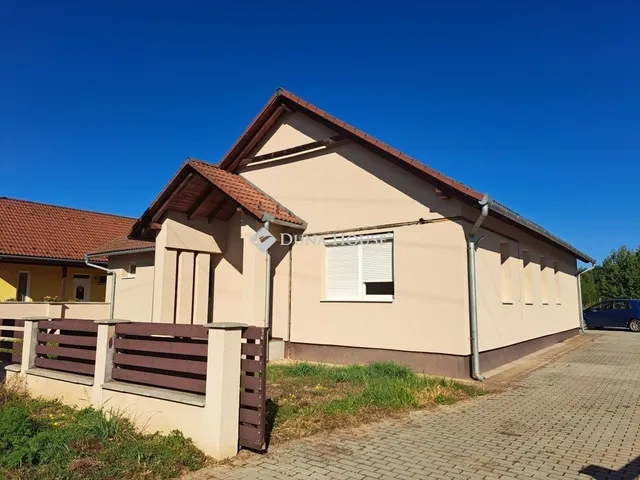 Kiadó ház Baksa 140 nm