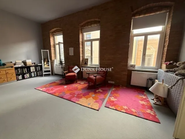 Eladó lakás Pécs 162 nm