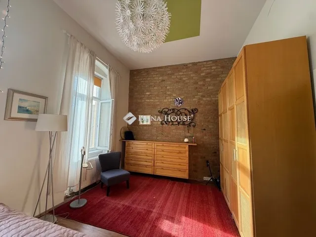 Eladó lakás Pécs 162 nm