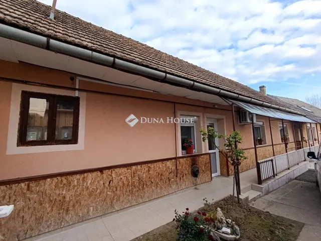 Eladó ház Bár 146 nm