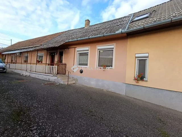 Eladó ház Bár 146 nm