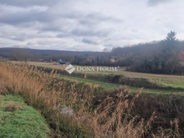 Eladó telek Velény 1842 nm