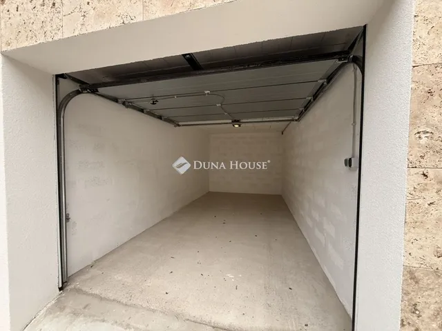 Eladó lakás Pécs 78 nm