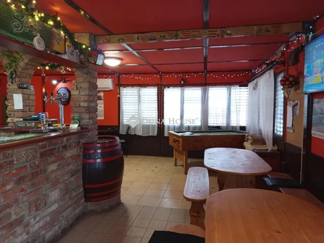 Eladó kereskedelmi és ipari ingatlan Komló 70 nm