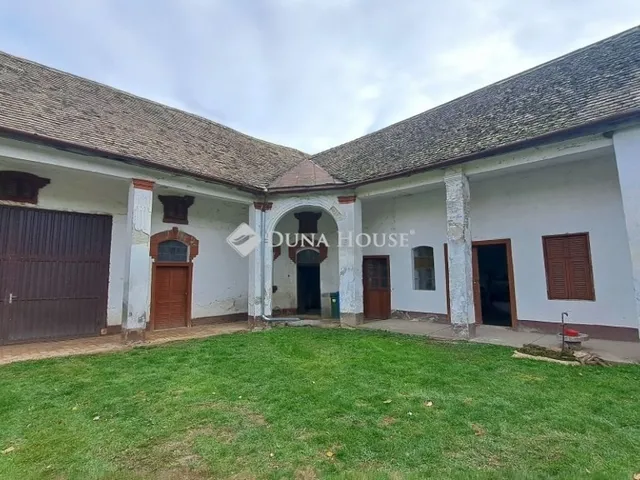 Eladó ház Majs 144 nm