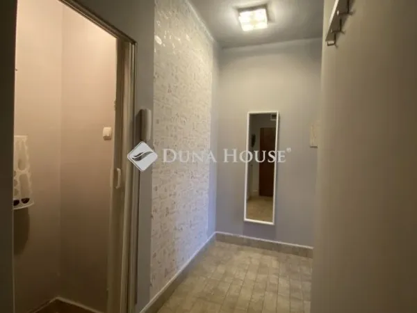 Eladó lakás Komló 40 nm