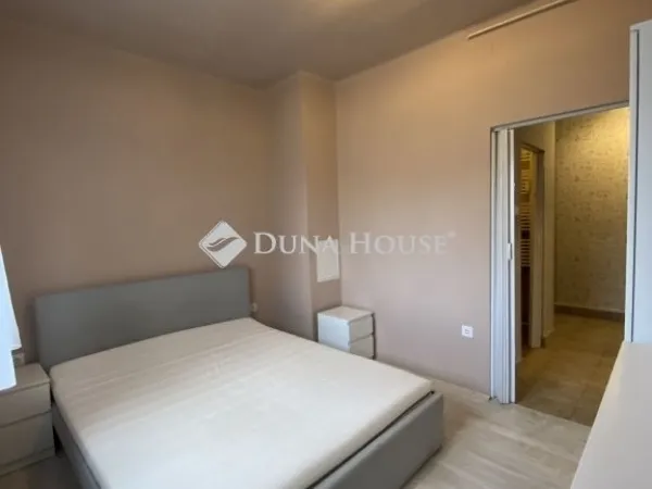 Eladó lakás Komló 40 nm