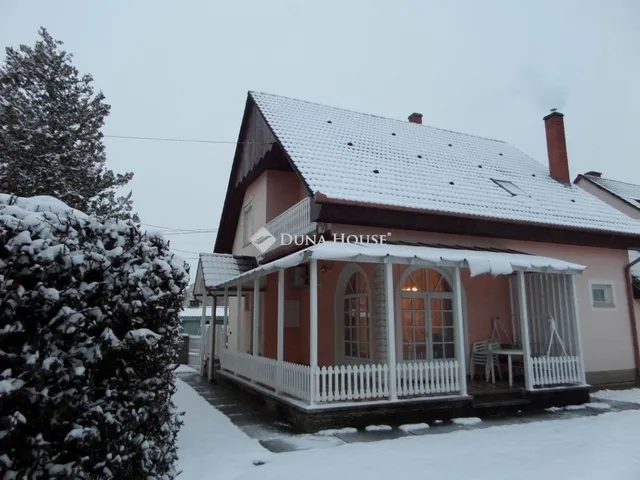 Eladó ház Szentlőrinc 181 nm