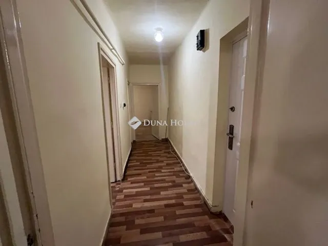 Eladó lakás Komló 51 nm