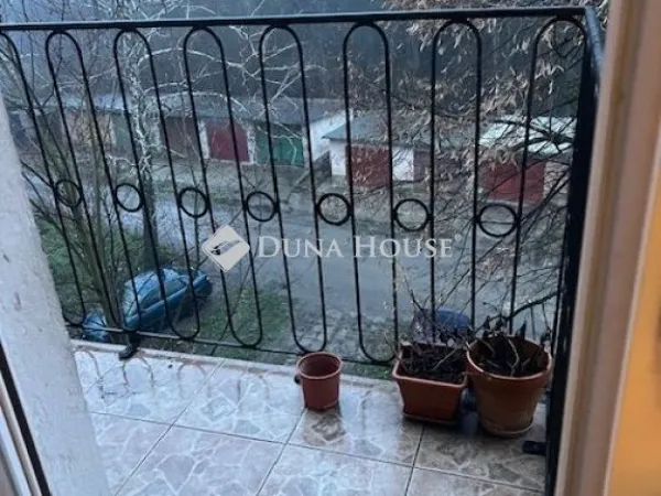 Eladó lakás Komló 51 nm