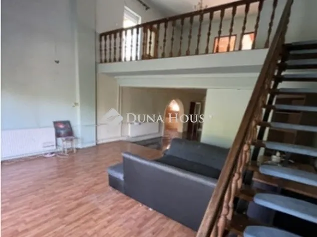 Eladó ház Pécs 270 nm