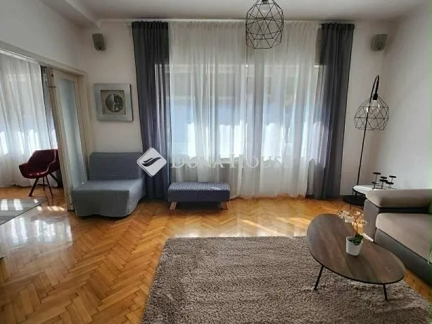 Eladó lakás Pécs 102 nm