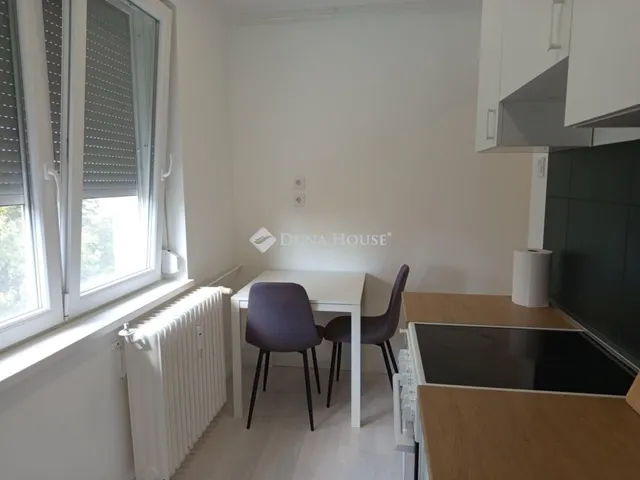 Eladó lakás Komló 51 nm