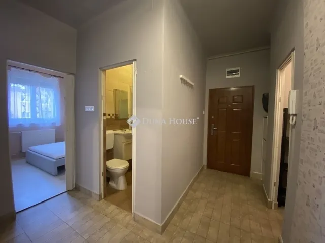 Eladó lakás Komló 40 nm