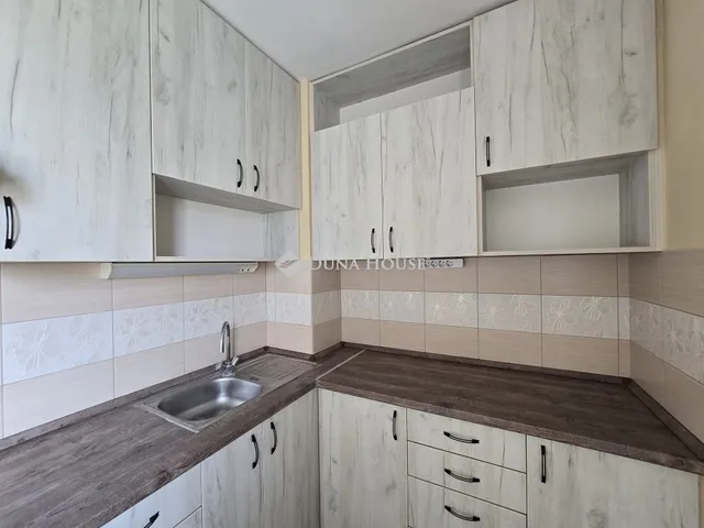 Eladó lakás Pécs 64 nm