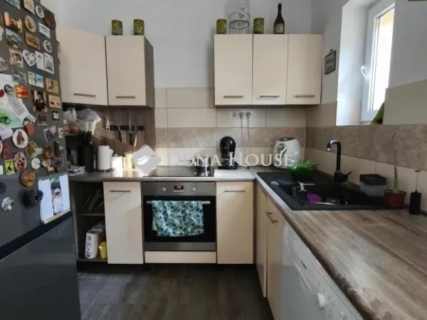 Eladó ház Pécs, Vasas 72 nm