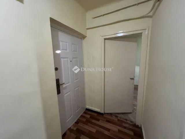 Eladó lakás Komló 51 nm