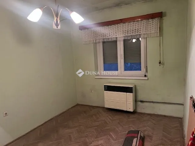 Eladó lakás Komló 51 nm