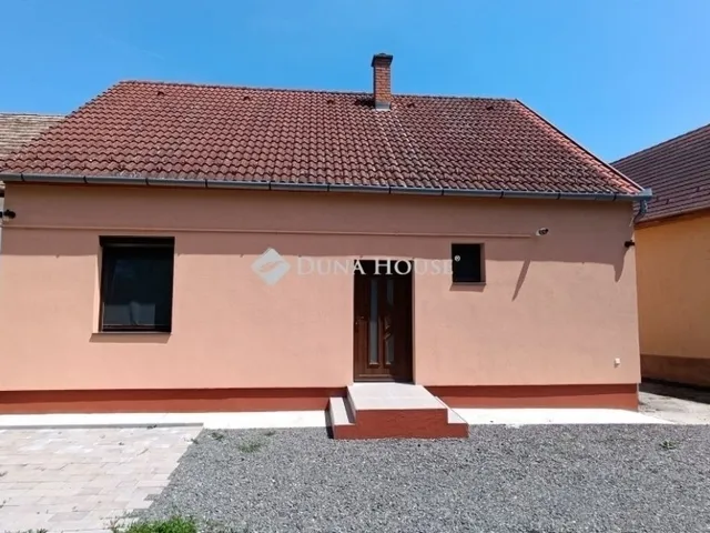 Eladó ház Lippó 80 nm