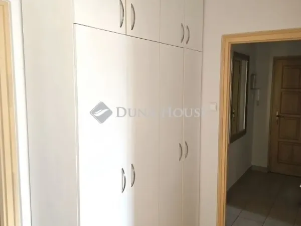 Eladó lakás Pécs 71 nm