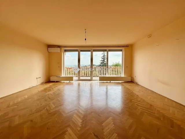 Eladó ház Pécs 200 nm