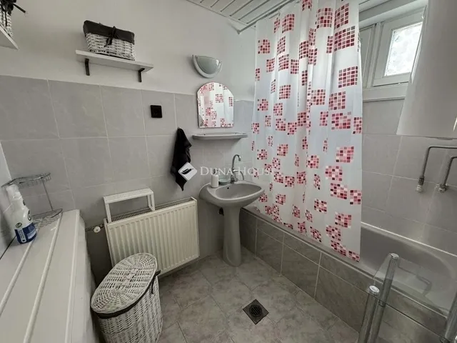 Eladó ház Pécs 198 nm