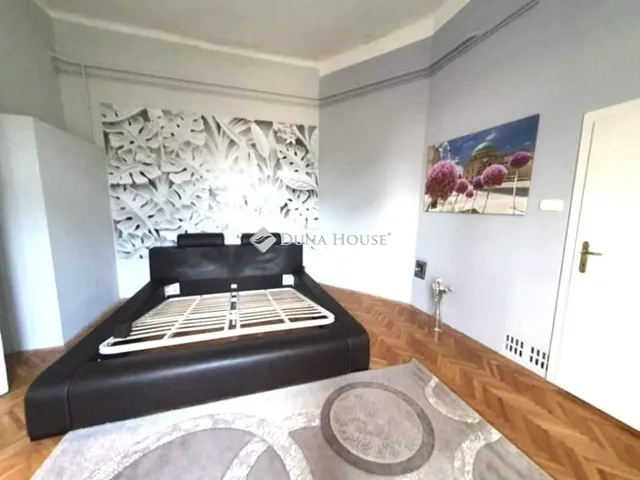 Eladó lakás Pécs 63 nm