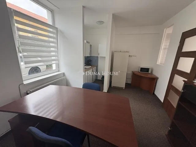 Eladó lakás Pécs 78 nm