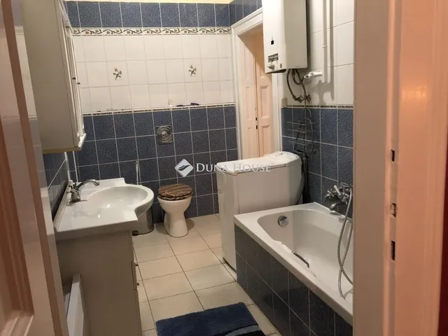 Eladó lakás Pécs 138 nm