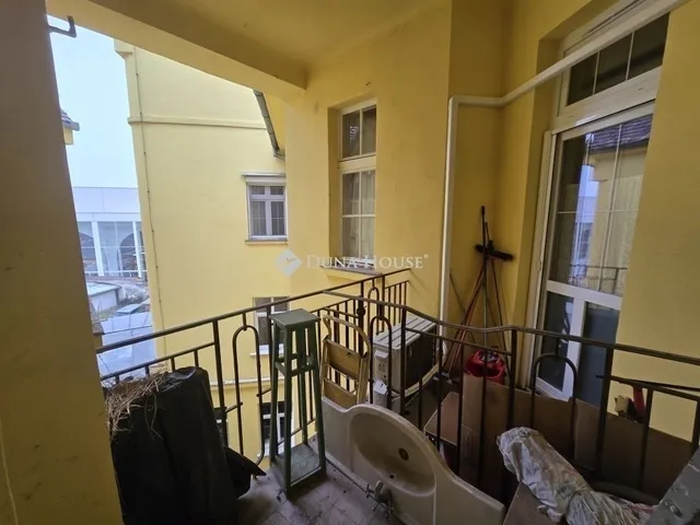 Eladó lakás Pécs 138 nm