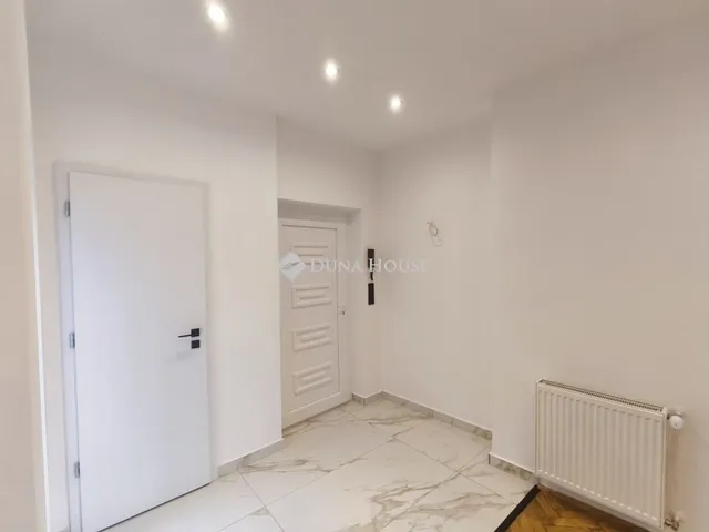 Eladó lakás Pécs 129 nm