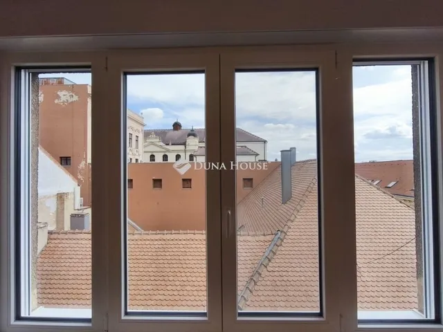 Eladó lakás Pécs 129 nm