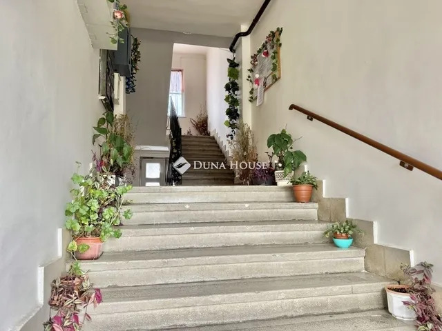 Eladó lakás Komló 54 nm