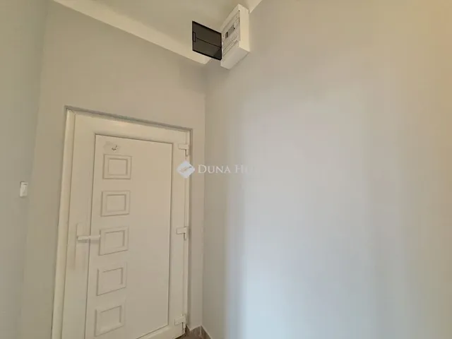 Eladó lakás Komló 54 nm