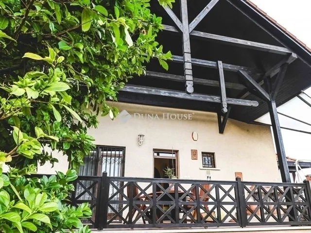 Eladó ház Pécs 300 nm