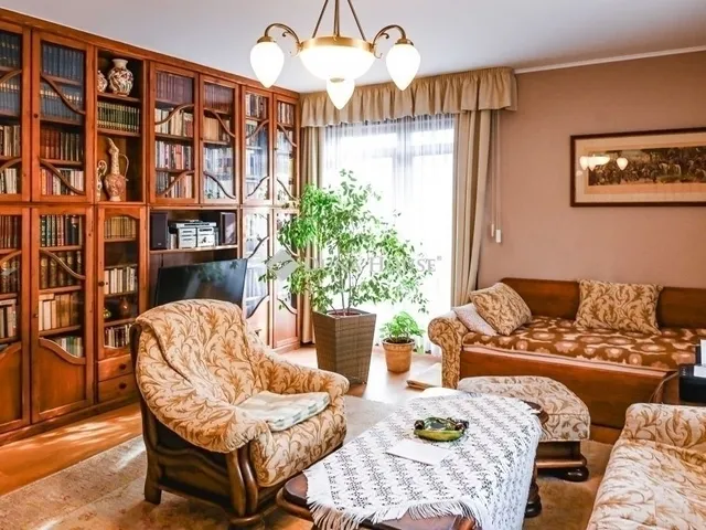 Eladó ház Pécs 300 nm