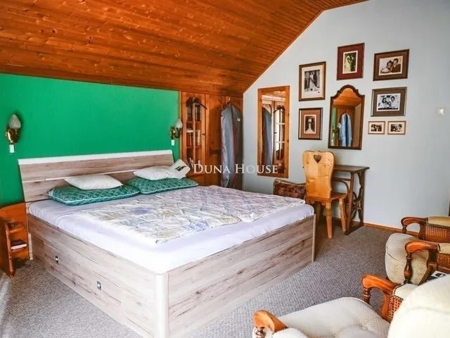 Eladó ház Pécs 300 nm