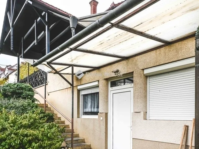 Eladó ház Pécs 300 nm