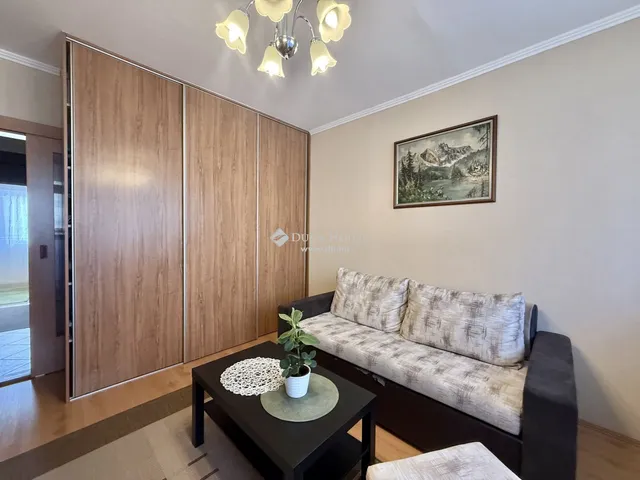 Eladó lakás Pécs, Berek u. 64 nm