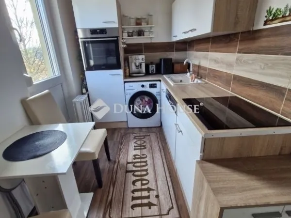 Eladó lakás Pécs 73 nm