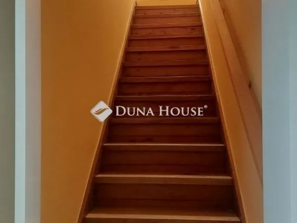 Eladó ház Kozármisleny 180 nm