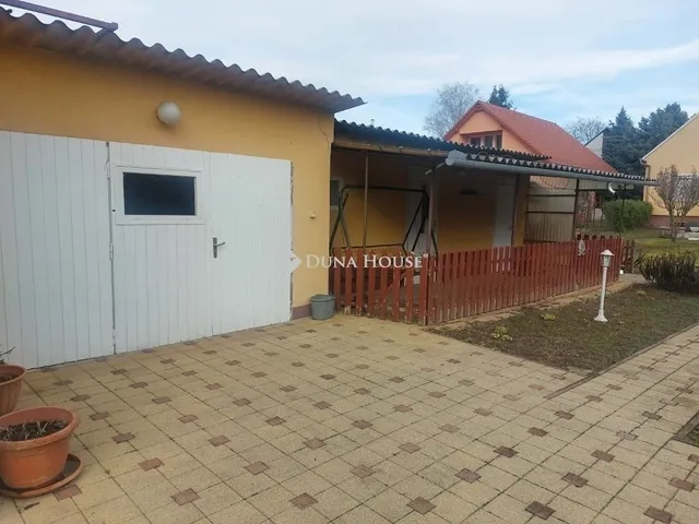 Eladó ház Kozármisleny 180 nm