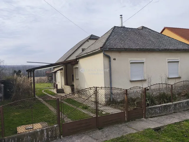 Eladó ház Bükkösd 150 nm