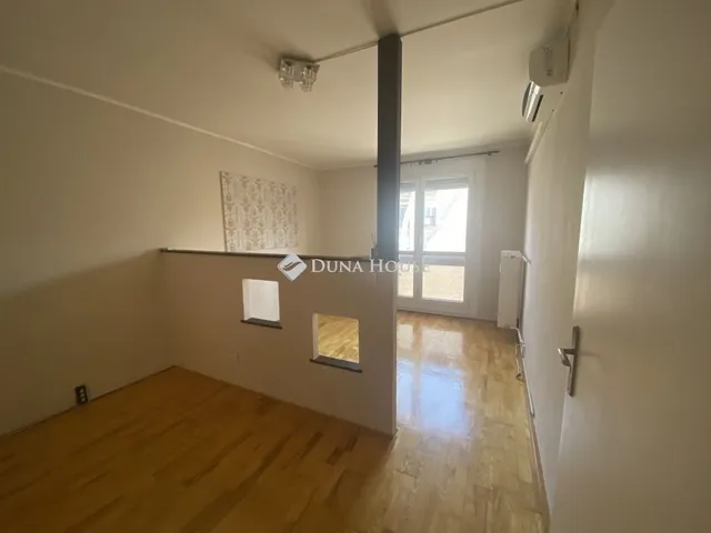 Eladó lakás Pécs 64 nm